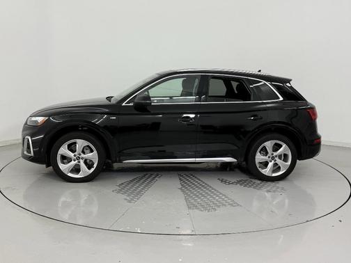 2022 Audi Q5 45 S line Premium Plus