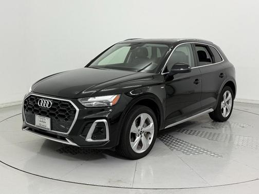 2022 Audi Q5 45 S line Premium Plus