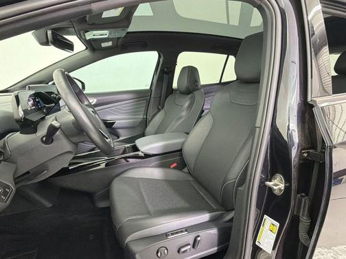 Deep Black Pearl 2023 Volkswagen ID.4 S