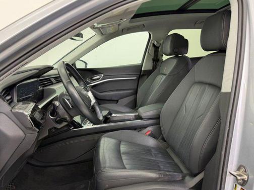 2021 Audi e-tron Premium