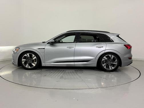 2021 Audi e-tron Premium