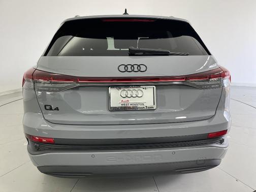 2025 Audi Q4 e-tron Premium 45 RWD