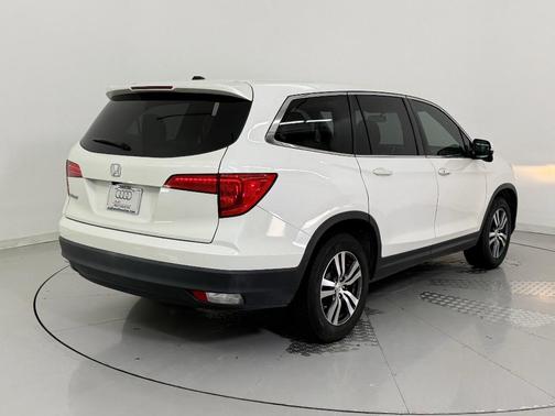 2017 Honda Pilot EX