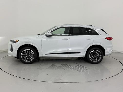 2025 Audi Q5 Premium