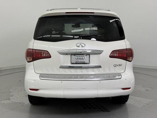 2016 INFINITI QX80 Base