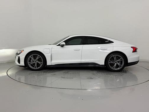 2023 Audi e-tron GT Premium Plus quattro