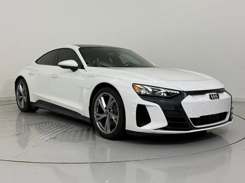 2023 Audi e-tron GT Premium Plus quattro