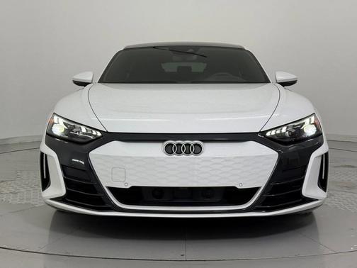 2023 Audi e-tron GT Premium Plus quattro