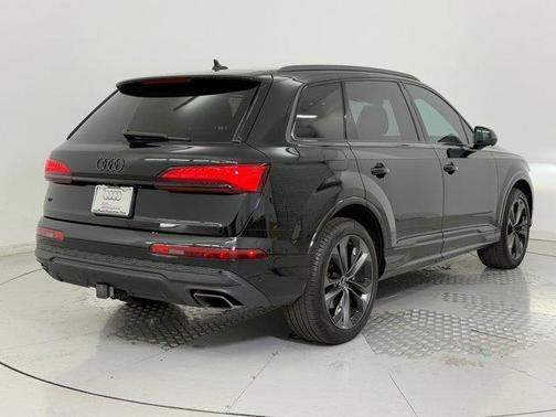 2025 Audi Q7 55 Premium Plus