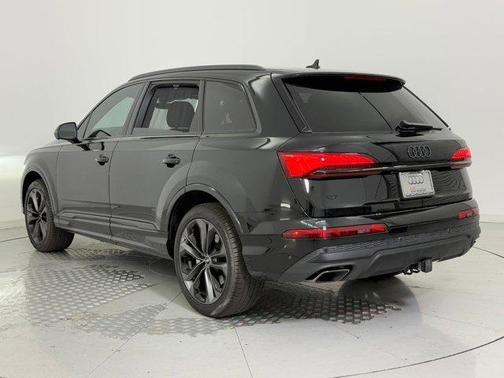 2025 Audi Q7 55 Premium Plus