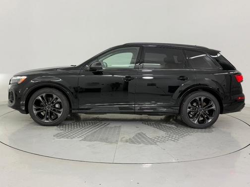 2026 Audi Q7 55 Premium Plus