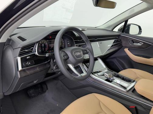 2026 Audi Q7 55 Premium Plus