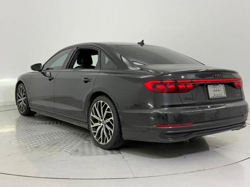 2022 Audi A8 L 55 TFSI quattro Tiptronic