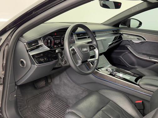 2022 Audi A8 L 55 TFSI quattro Tiptronic