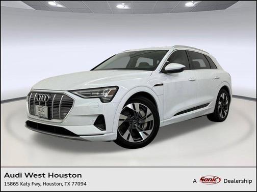 2022 Audi e-tron Premium