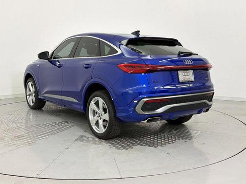 Ultra Blue Metallic 2026 Audi Q5 Sportback Premium Plus