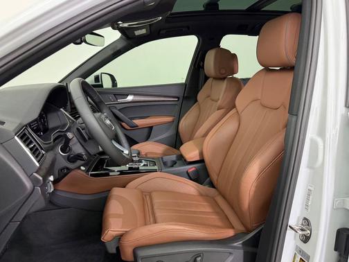 2025 Audi Q5 45 S line Prestige