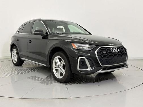 Mythos Black Metallic 2022 Audi Q5 55 S line Premium Plus