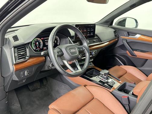 Mythos Black Metallic 2022 Audi Q5 55 S line Premium Plus