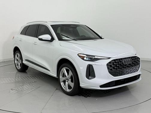 2025 Audi Q5 Premium Plus