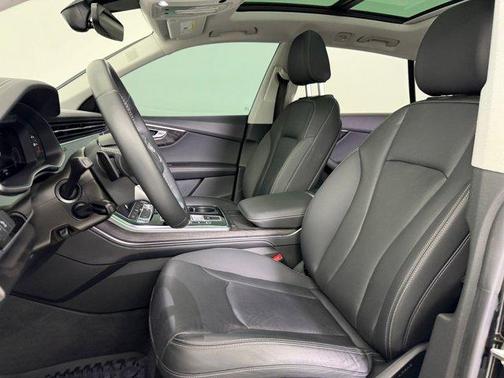 2023 Audi Q8 55 Premium Plus