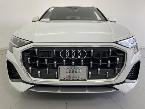 2025 Audi Q8 55 Premium