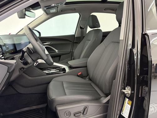 Mythos Black Metallic 2026 Audi Q5 Premium TFSI quattro S tronic