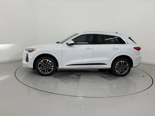 2025 Audi Q5 Premium