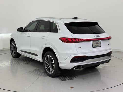 2025 Audi Q5 Premium