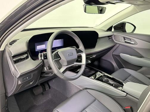 Daytona Gray Pearl Effect 2026 Audi Q3 TFSI quattro S tronic