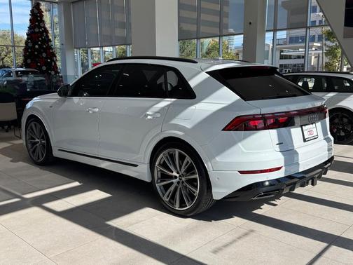 2026 Audi Q8 55 Prestige