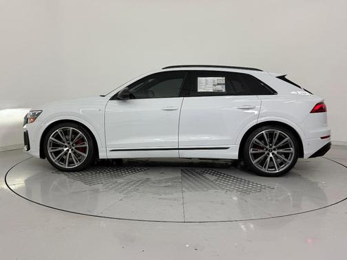 2026 Audi Q8 55 Prestige