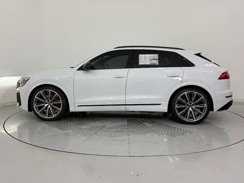 2026 Audi Q8 55 Prestige