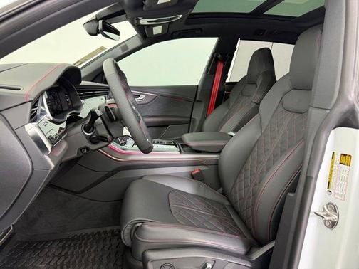 Glacier White Metallic 2026 Audi Q8 55 Prestige