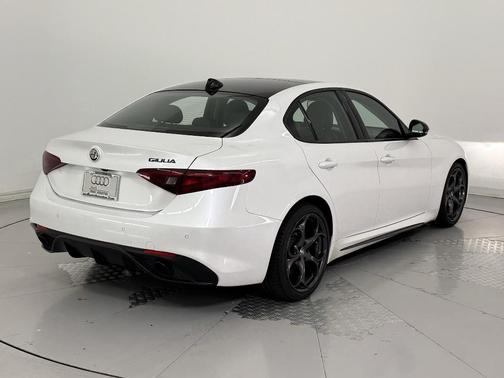 2019 Alfa Romeo Giulia Ti Sport Carbon