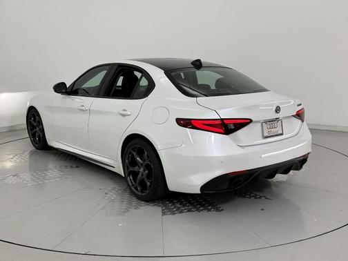 2019 Alfa Romeo Giulia Ti Sport Carbon