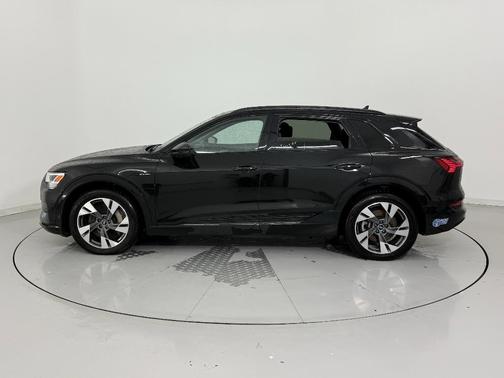 2021 Audi e-tron Premium