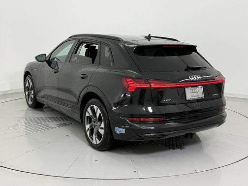 2021 Audi e-tron Premium
