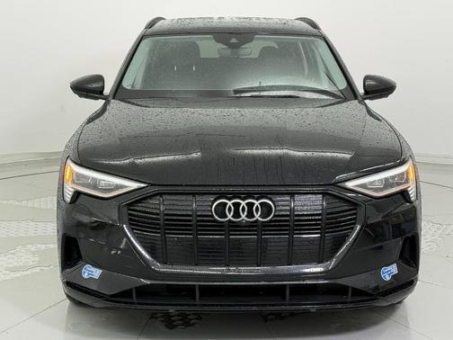 2021 Audi e-tron Premium