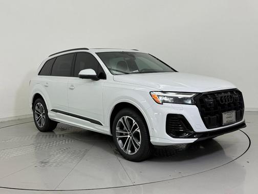 2026 Audi Q7 45 Premium