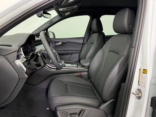 2026 Audi Q7 45 Premium
