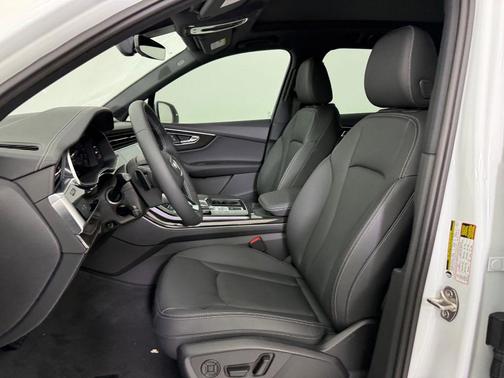 2026 Audi Q7 45 Premium