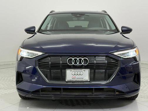 2021 Audi e-tron Premium