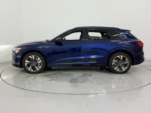 2021 Audi e-tron Premium