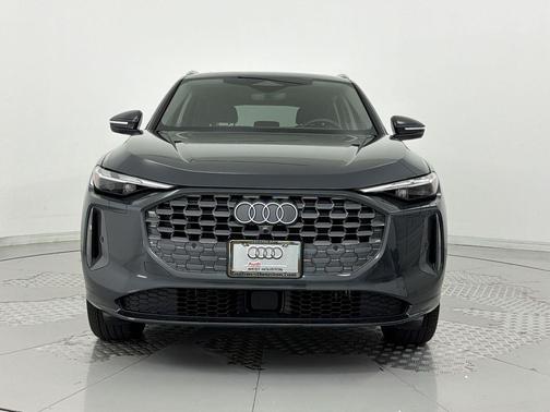 Tambora Gray Metallic 2025 Audi Q5 Premium TFSI quattro S tronic