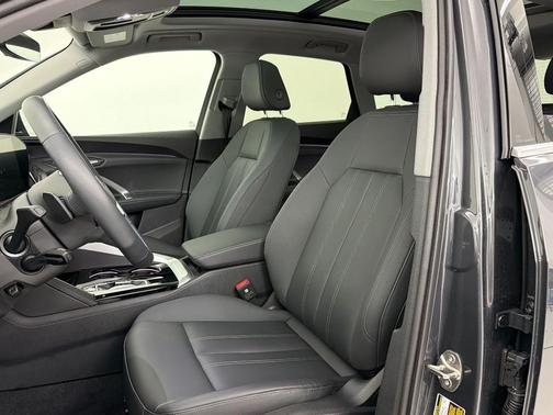 Tambora Gray Metallic 2025 Audi Q5 Premium TFSI quattro S tronic