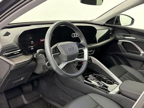Tambora Gray Metallic 2025 Audi Q5 Premium TFSI quattro S tronic