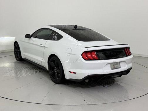 2021 Ford Mustang EcoBoost
