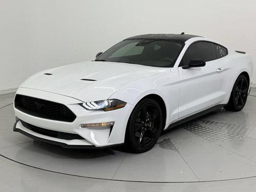 2021 Ford Mustang EcoBoost
