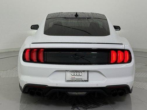 2021 Ford Mustang EcoBoost